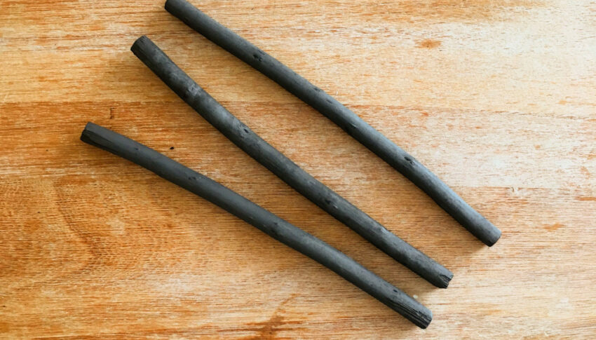 Materiais de desenho: carvão